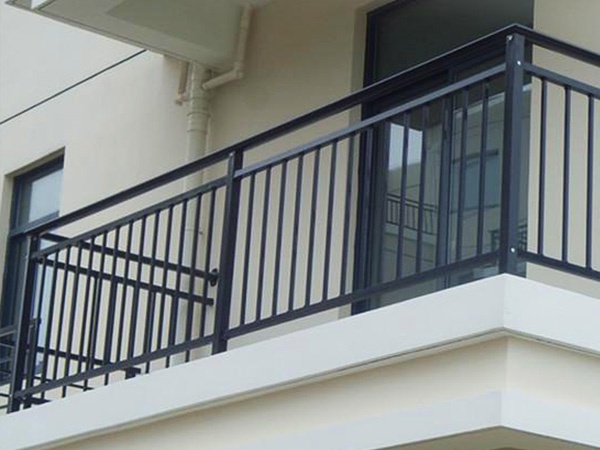 建筑陽(yáng)臺(tái)護(hù)欄