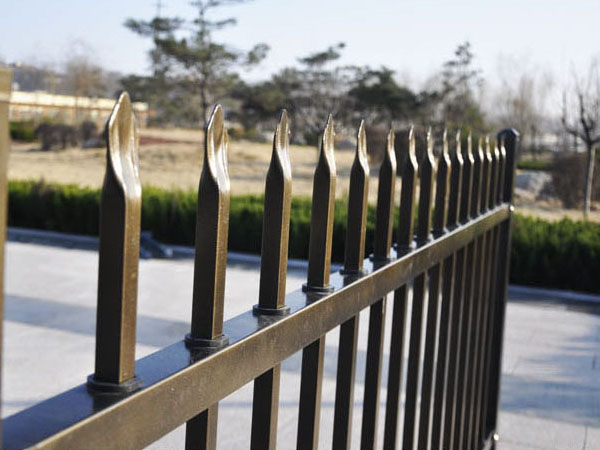 噴塑圍墻護(hù)欄 噴塑圍墻護(hù)欄