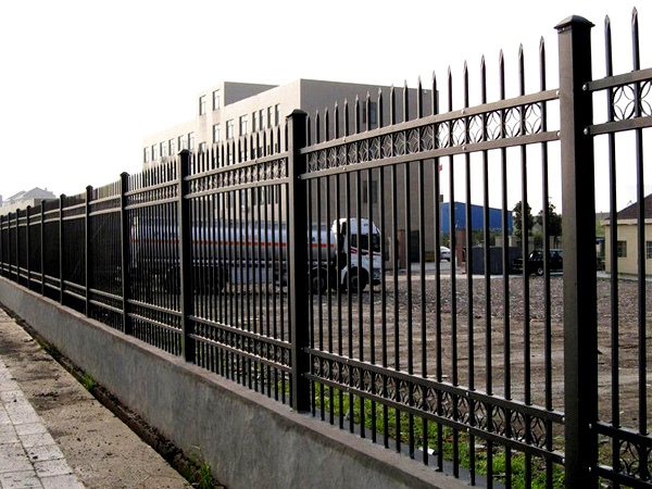 鋅鋼圍墻護(hù)欄2