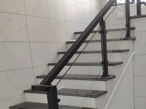 商場(chǎng)樓梯護(hù)欄