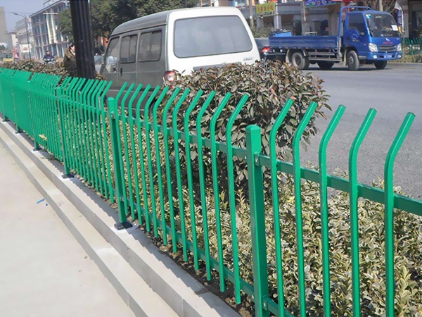 街道草坪護(hù)欄