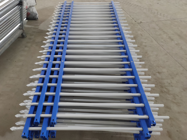 圍墻鋅鋼護欄圖片