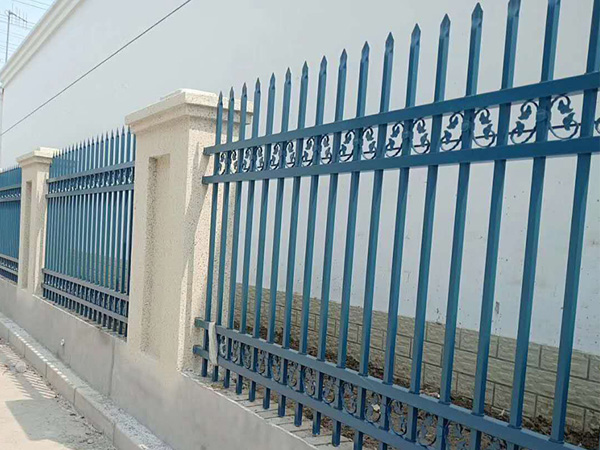 哪里可以定制圍墻護(hù)欄？