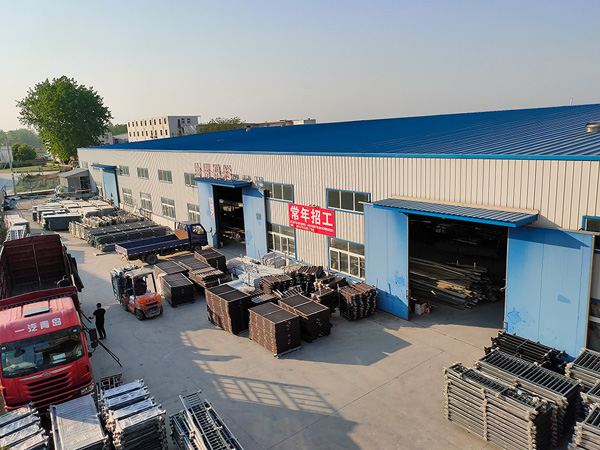 金用護欄期待著中國的經(jīng)濟復(fù)蘇，為護欄行業(yè)加油助力！