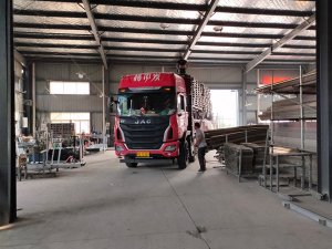 金用護(hù)欄2020年8月5日鋅鋼陽臺護(hù)欄裝車發(fā)貨！