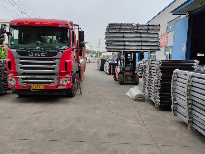 金用護(hù)欄2020年8月26日鋁合金護(hù)窗欄桿發(fā)貨！