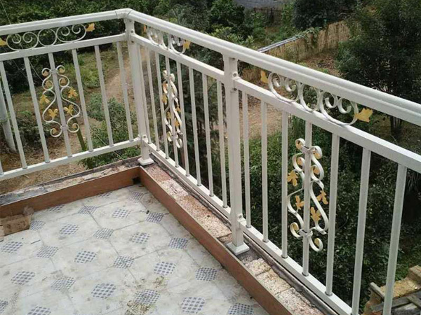 陽(yáng)臺(tái)護(hù)欄采購(gòu)技巧 陽(yáng)臺(tái)護(hù)欄采購(gòu)技巧