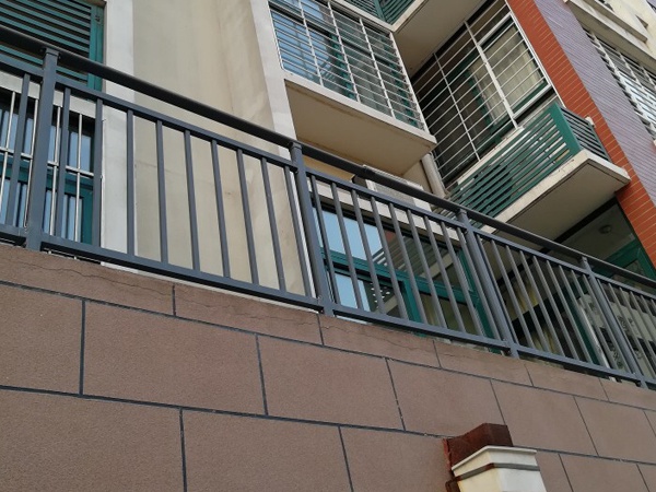 這幾種陽(yáng)臺(tái)欄桿，最受采購(gòu)人員的青睞！