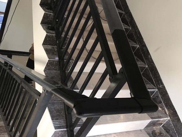 樓梯扶手廠家哪家信譽(yù)比較好？