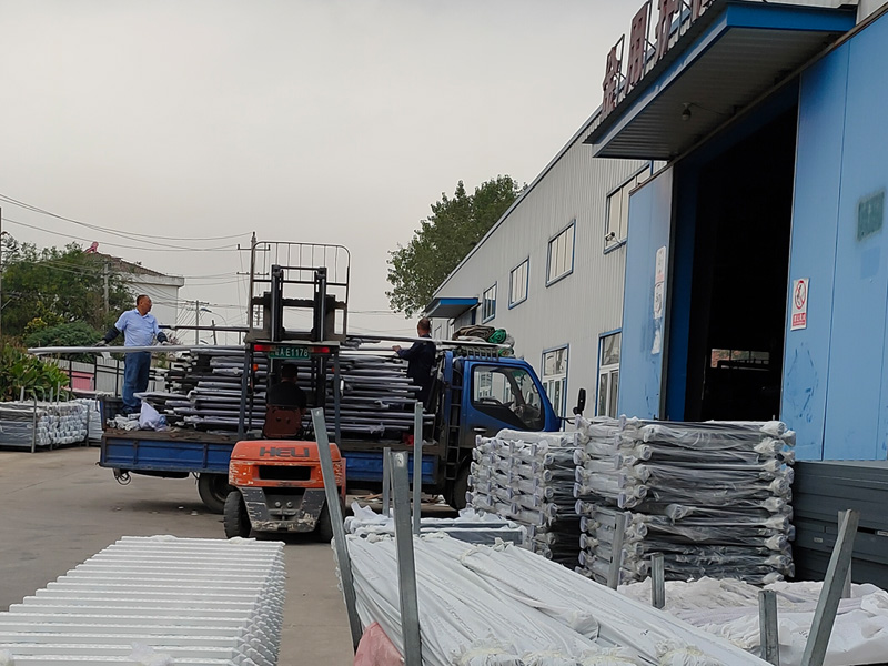 金用護欄2020年9月21日鋅鋼飄窗護欄發(fā)貨！