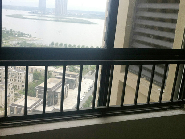 批量采購(gòu)定制護(hù)窗欄桿，從它們中選擇就對(duì)了！