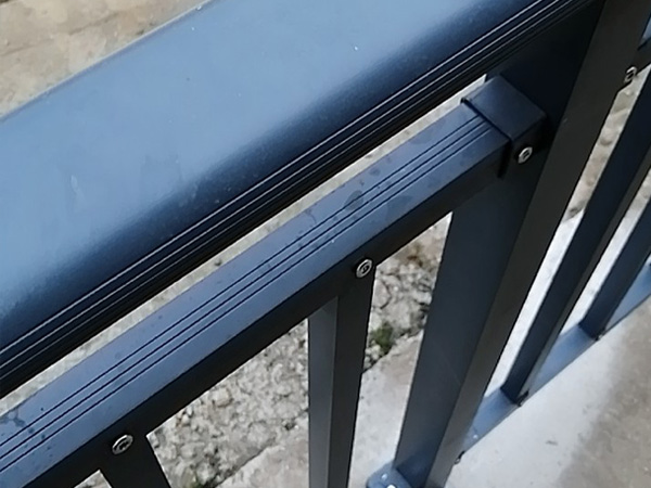 建筑工程專用陽臺護欄是什么樣的，你知道嗎？