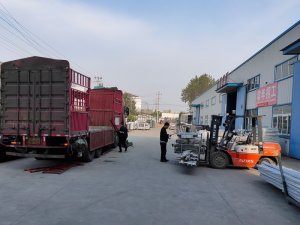 金用護(hù)欄2020年10月21日鋅鋼陽(yáng)臺(tái)護(hù)欄裝車發(fā)貨！