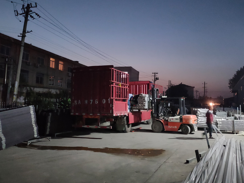 金用護(hù)欄2020年10月23日鋅鋼陽(yáng)臺(tái)護(hù)欄發(fā)貨！