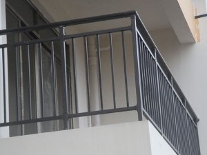 選擇鋅鋼護欄生產廠家，這幾點很重要！