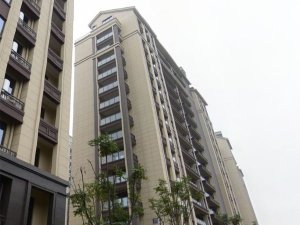 紹興錦樾華府小區(qū)陽臺玻璃護(hù)欄、鋅鋼樓梯扶手定制