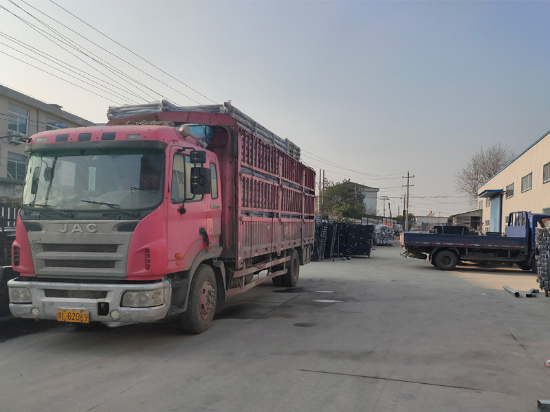 金用護(hù)欄2020年11月30日鋅鋼陽臺(tái)護(hù)欄發(fā)貨！