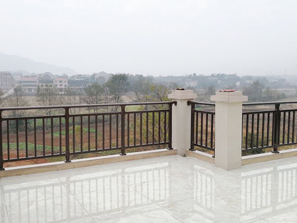 鋅鋼護(hù)欄多少錢一米？