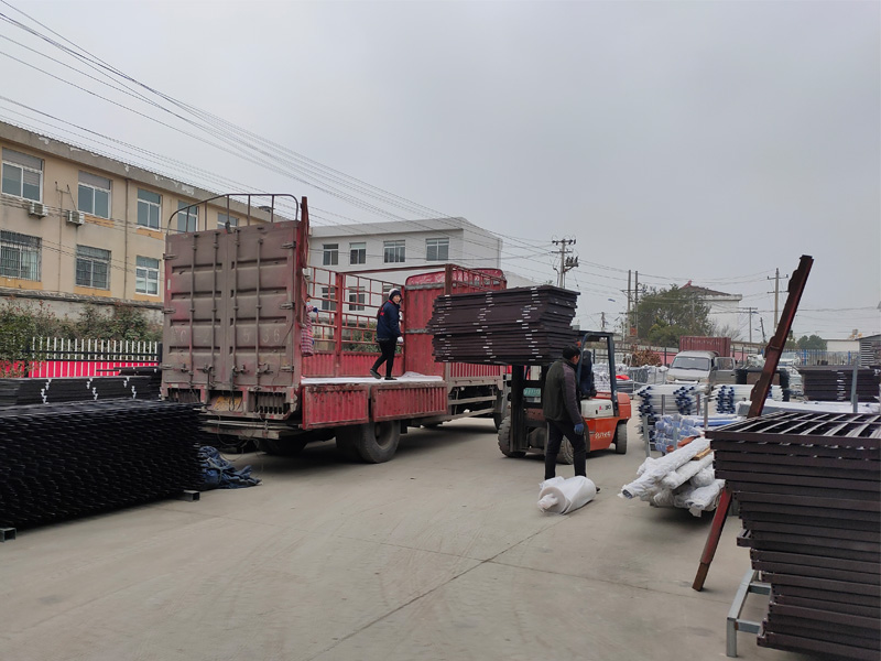 金用護欄2020年12月11日鋅鋼百葉窗發(fā)貨！