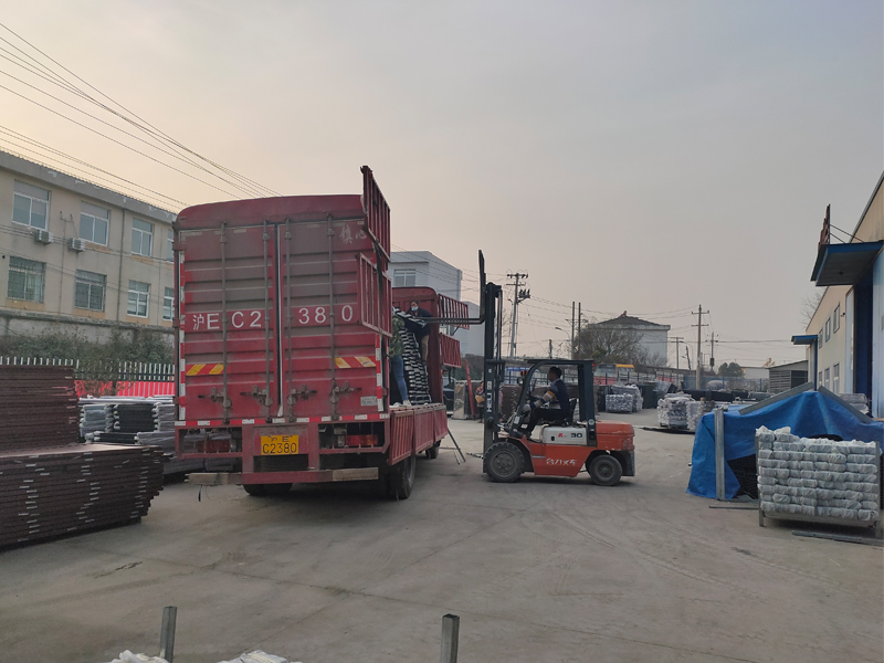 金用護欄2020年12月28日鋅鋼圍墻護欄發(fā)貨！