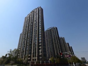 南京嘉譽山景苑小區(qū)陽臺護欄、樓梯扶手定制