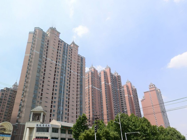 合肥東海星城小區(qū)空調(diào)護(hù)欄、樓梯扶手定制