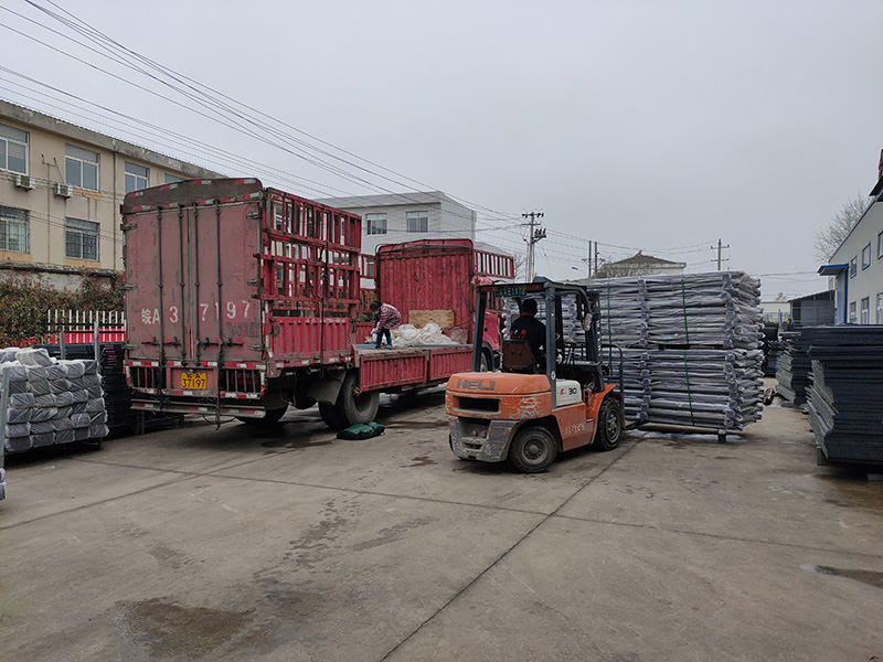 金用護(hù)欄2021年3月9日鋅鋼陽臺護(hù)欄發(fā)貨！