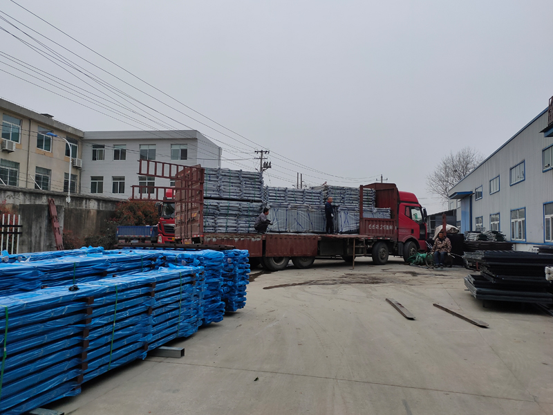 金用護(hù)欄2021年3月16日陽臺護(hù)欄發(fā)貨！