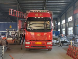 金用護(hù)欄2021年3月25日鋅鋼連廊欄桿發(fā)貨！