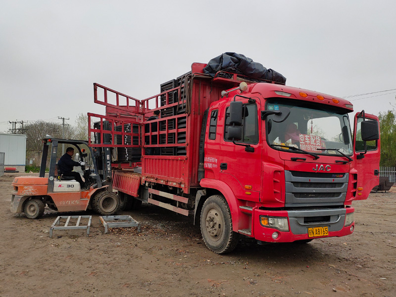 金用護(hù)欄2021年3月31日鋅鋼百葉窗發(fā)貨！