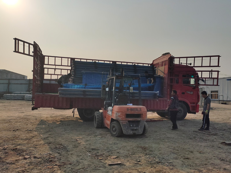 金用護(hù)欄2021年4月15日鋅鋼陽(yáng)臺(tái)護(hù)欄發(fā)貨！