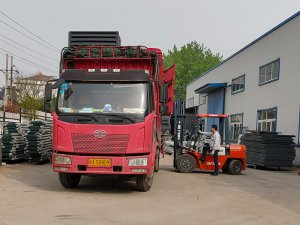 金用護(hù)欄2021年4月16日第一車百葉窗發(fā)貨！