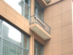 空調(diào)護欄有必要安裝嗎？