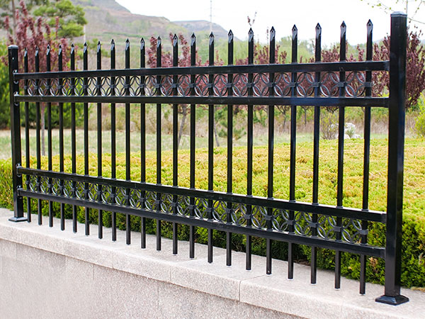 圍墻護(hù)欄特點(diǎn) 圍墻護(hù)欄特點(diǎn)