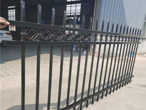 圍墻護(hù)欄什么材質(zhì)的最適合批量采購？