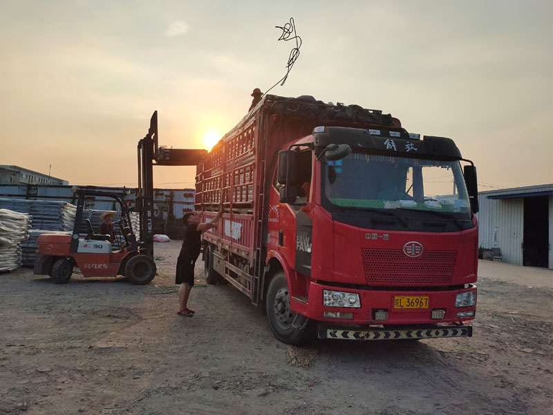 金用護(hù)欄2021年7月31日鋅鋼陽臺(tái)護(hù)欄發(fā)貨！