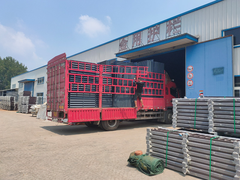 金用護欄2021年8月3日鋅鋼百葉窗發(fā)貨！