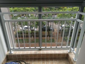 飄窗護(hù)欄一般做多高？