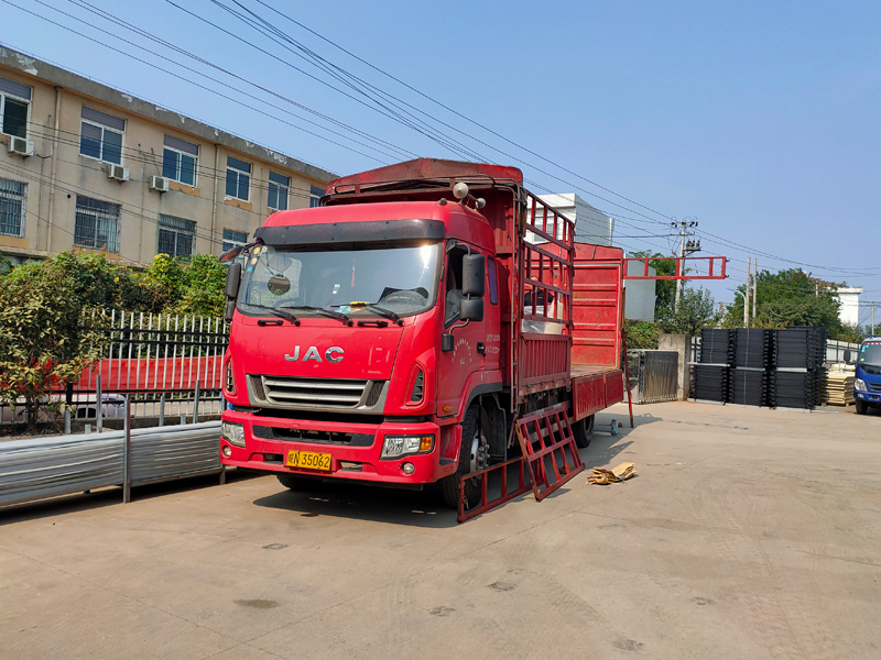 金用護(hù)欄2021年9月17日鋅鋼陽(yáng)臺(tái)護(hù)欄發(fā)貨！