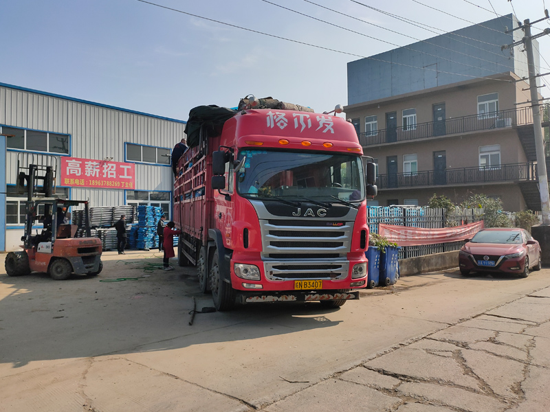 金用護(hù)欄2021年10月25日鋅鋼樓梯欄桿發(fā)貨！