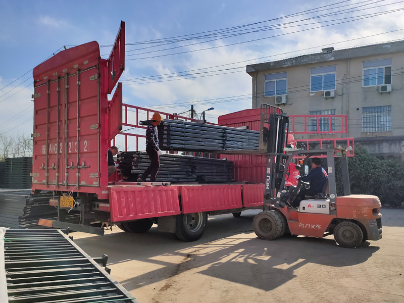 金用護欄2021年11月13日鋅鋼陽臺護欄發(fā)貨！