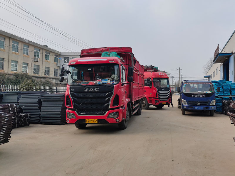  金用護(hù)欄2022年2月24日鋅鋼陽(yáng)臺(tái)欄桿裝車發(fā)貨！