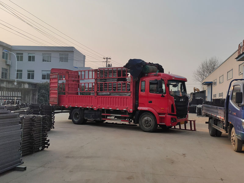 金用護(hù)欄2022年2月25日鋅鋼陽臺護(hù)欄裝車發(fā)貨！