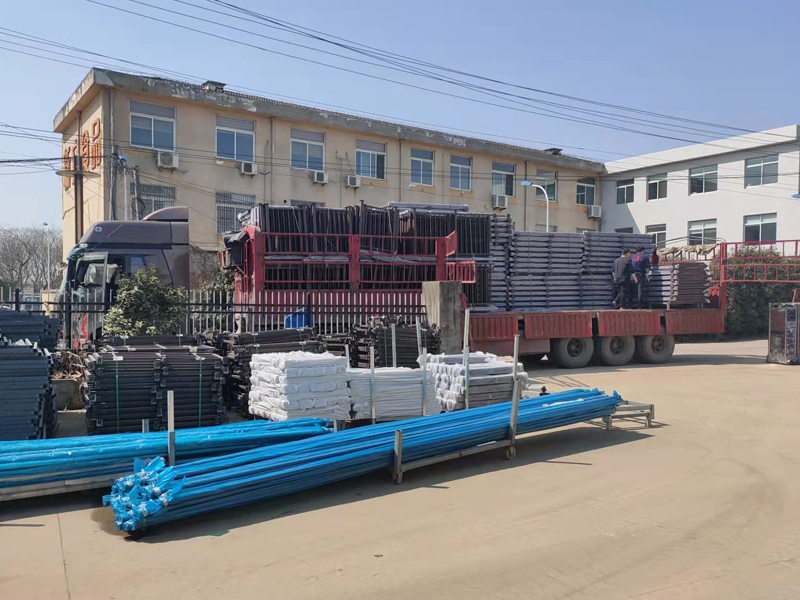 金用護欄2022年3月4日鋅鋼陽臺欄桿裝車發(fā)貨！