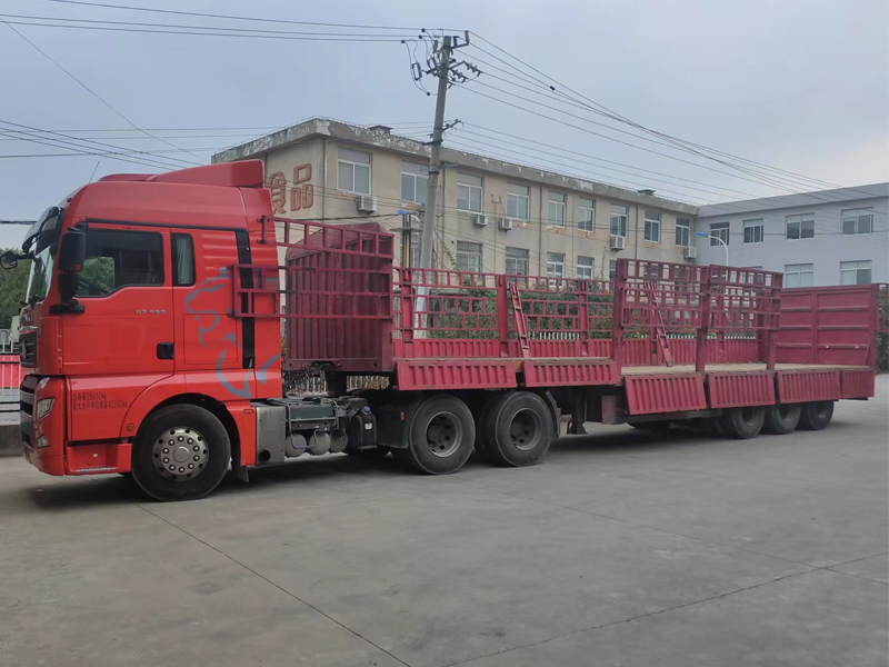 金用護欄2022年8月27日鋁合金百葉窗裝車發(fā)貨！