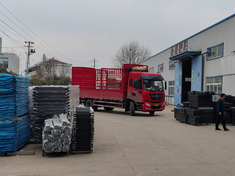 金用護(hù)欄2023年3月11日鋅鋼護(hù)窗欄桿裝車(chē)發(fā)貨！