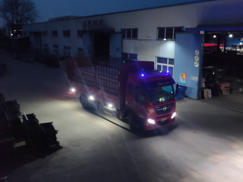 金用護欄2023年3月31日鋅鋼圍墻護欄裝車發(fā)貨！