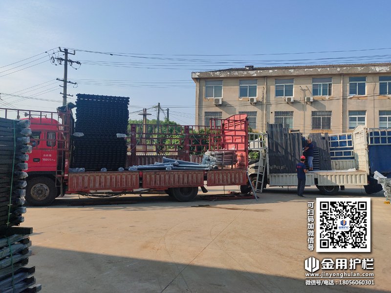 2023年9月7日鋅鋼百葉窗裝車發(fā)貨！