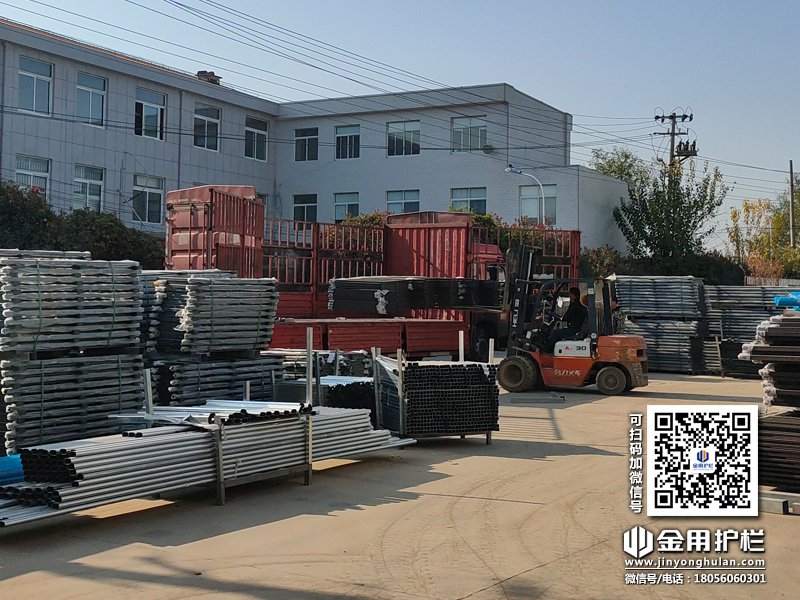 2023年11月30日鋅鋼護窗欄桿裝車發(fā)貨！