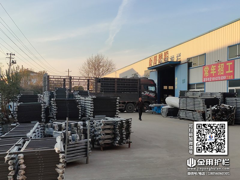 2023年12月7日鋅鋼百葉窗裝車發(fā)貨！